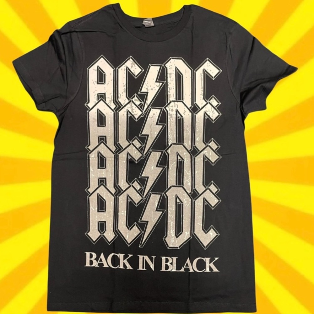 AC DC back in black Tshirt !